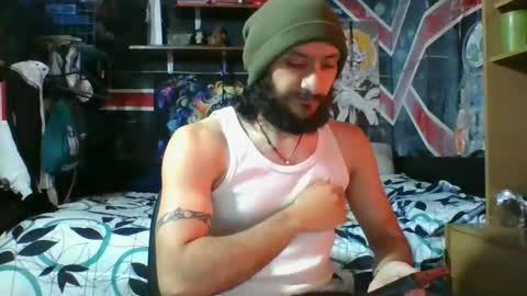 Snapshot of trizquelmen chatting on 11.30.25 Andrew online show from 11.30.25