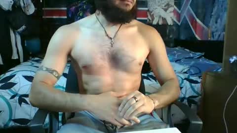 Snapshot of trizquelmen chatting on 12.19.25 Andrew online show from 12.19.25