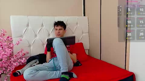 Troy online show from 10.04.25