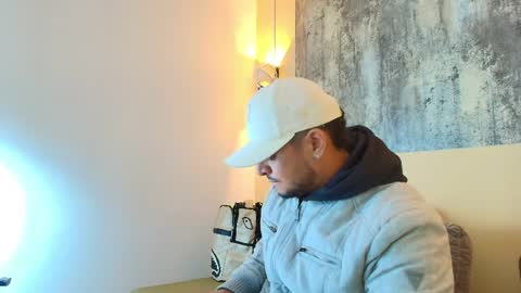 Troy online show from 04.01.26