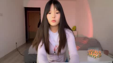 Yumi  online show from 10.28.25