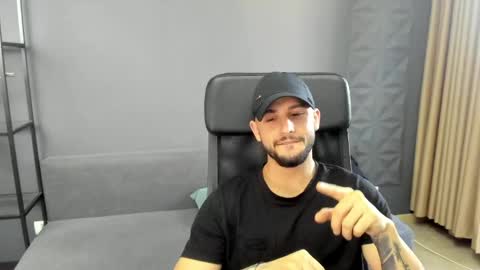 Snapshot of troywade chatting on 06.09.26 TroyWade online show from 06.09.26