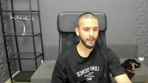 Snapshot of troywade chatting on 06.19.26 TroyWade online show from 06.19.26