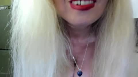 Snapshot of truefoxyyy chatting on 07.23.26 Fox online show from 07.23.26