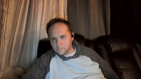 Snapshot of truthiness2019 chatting on 11.22.25 truthiness2019 online show from 11.22.25