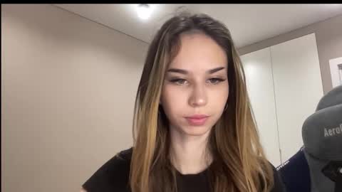 Snapshot of tryme_muse chatting on 12.19.25 tryme_muse online show from 12.19.25