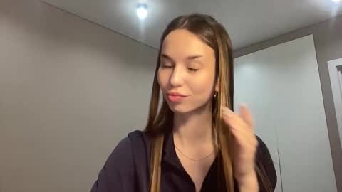 Snapshot of tryme_muse chatting on 01.18.26 tryme_muse online show from 01.18.26