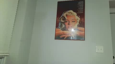 Amber White online show from 01.05.25