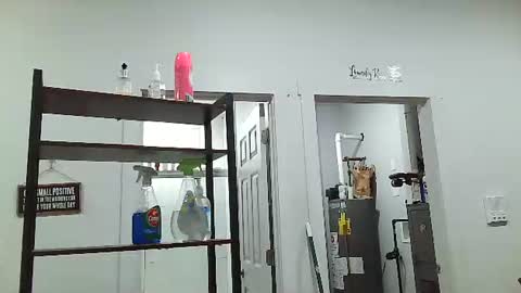 Amber White online show from 10.21.25