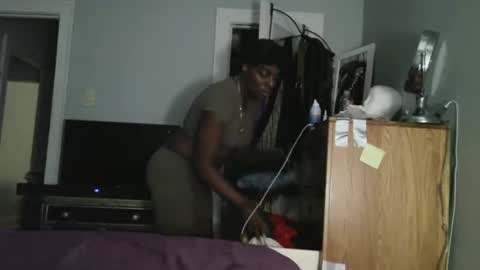 Amber White online show from 04.16.26