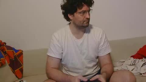 Snapshot of tsartan111 chatting on 11.25.25 tsartan111 online show from 11.25.25