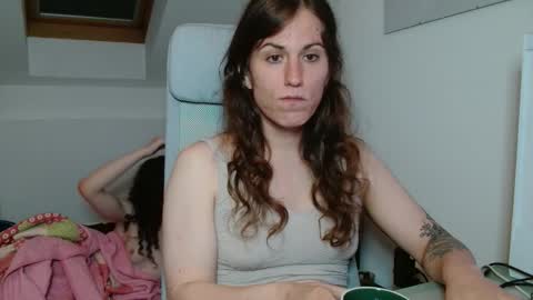 Snapshot of tsbubbles760 chatting on 09.28.25 TSBubbles online show from 09.28.25