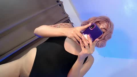 Julian online show from 02.24.25