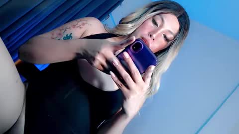 Julian online show from 12.02.25