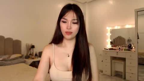 Snapshot of tslovemarie01 chatting on 05.23.26 Love Marie online show from 05.23.26