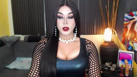 Nicoleeee online show from 04.30.26