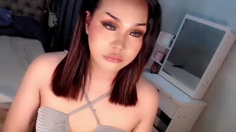 Snapshot of tsscarlett_xx chatting on 07.15.26 jayvie online show from 07.15.26