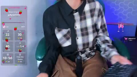 Snapshot of tsuki_maru chatting on 05.20.26 Maru online show from 05.20.26
