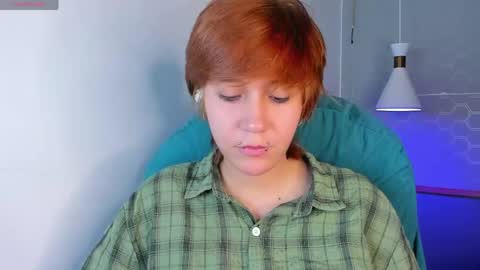 Snapshot of tsuki_maru chatting on 05.25.26 Maru online show from 05.25.26