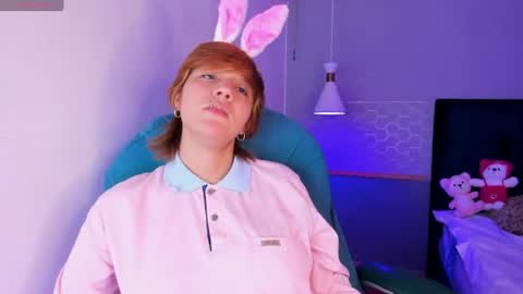 Snapshot of tsuki_maru chatting on 06.18.26 Maru online show from 06.18.26