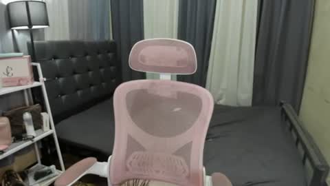 Snapshot of tsuncutmargauxx chatting on 06.25.26 tsuncutmargauxx online show from 06.25.26