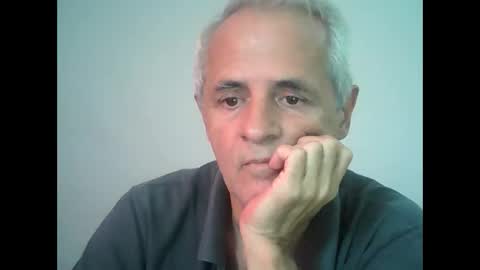 Snapshot of tuamigo8a chatting on 12.14.25 Siveomeves online show from 12.14.25