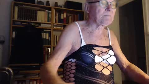 FINN but call me NANNA online show from 01.10.25