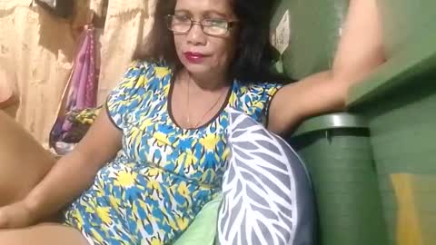 Snapshot of tuchmegently chatting on 02.25.26 Mae online show from 02.25.26