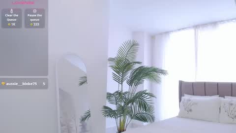 Snapshot of tumilio chatting on 02.12.25 TumiLio online show from 02.12.25