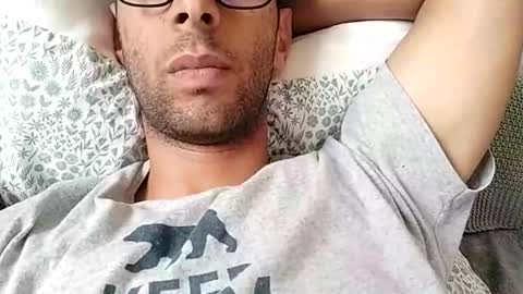 Snapshot of tunisiensexyguy chatting on 05.11.26 TunisienSexyGuy online show from 05.11.26