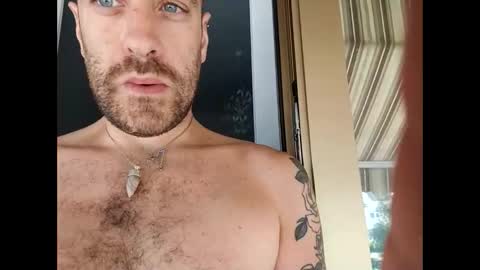 Snapshot of tuscanygreeneyes chatting on 09.21.25 Jhon online show from 09.21.25