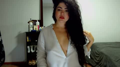 Snapshot of tuti_sex chatting on 01.15.26 tuti online show from 01.15.26