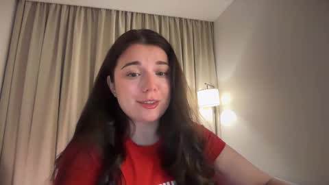 Snapshot of tutti_frutti_ chatting on 05.26.26 Ariana online show from 05.26.26
