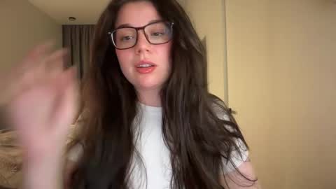 Snapshot of tutti_frutti_ chatting on 06.06.26 Ariana online show from 06.06.26