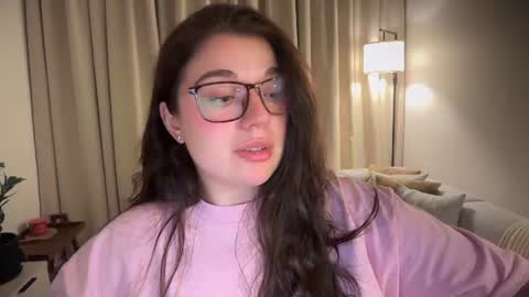 Snapshot of tutti_frutti_ chatting on 07.30.26 Ariana online show from 07.30.26