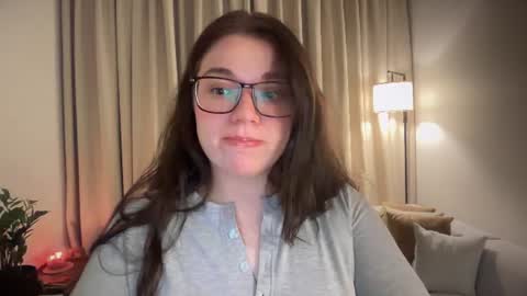 Snapshot of tutti_frutti_ chatting on 08.01.26 Ariana online show from 08.01.26