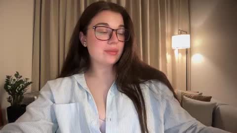 Snapshot of tutti_frutti_ chatting on 08.05.26 Ariana online show from 08.05.26