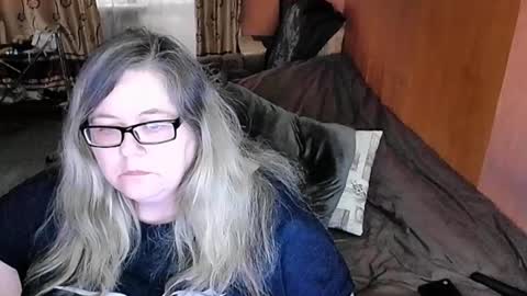 Snapshot of tviks chatting on 02.21.25 Lana online show from 02.21.25