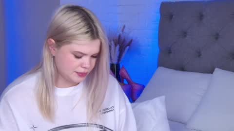 Hallie online show from 01.24.25