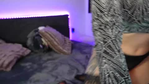 Snapshot of tweety_twist chatting on 12.20.24 MayCarrey online show from 12.20.24