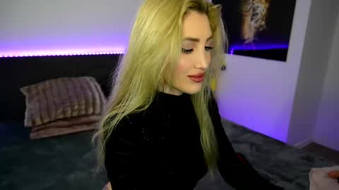 Snapshot of tweety_twist chatting on 02.24.25 MayCarrey online show from 02.24.25