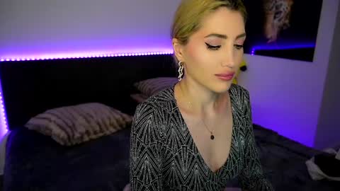 Snapshot of tweety_twist chatting on 02.26.25 MayCarrey online show from 02.26.25