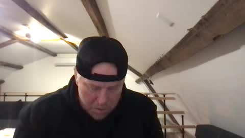 Snapshot of twiinsoul chatting on 12.20.24 twiinsoul online show from 12.20.24