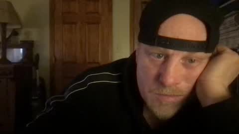 Snapshot of twiinsoul chatting on 12.25.24 twiinsoul online show from 12.25.24