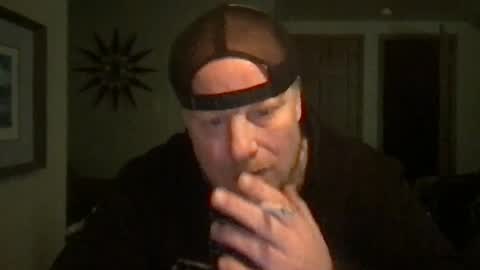 Snapshot of twiinsoul chatting on 01.08.25 twiinsoul online show from 01.08.25