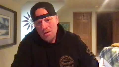 Snapshot of twiinsoul chatting on 01.18.25 twiinsoul online show from 01.18.25