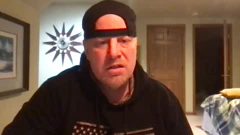 Snapshot of twiinsoul chatting on 02.14.25 twiinsoul online show from 02.14.25