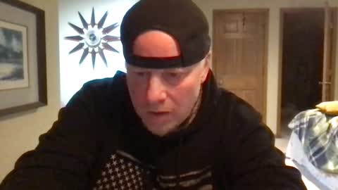 Snapshot of twiinsoul chatting on 02.14.25 twiinsoul online show from 02.14.25