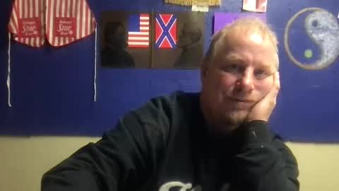 Snapshot of twiinsoul chatting on 11.01.25 twiinsoul online show from 11.01.25