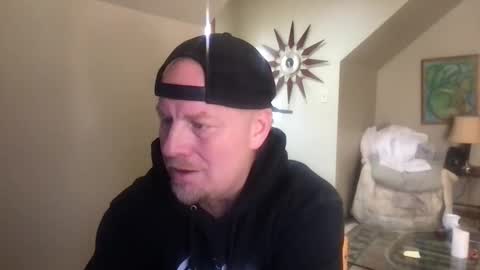 Snapshot of twiinsoul chatting on 12.21.25 twiinsoul online show from 12.21.25